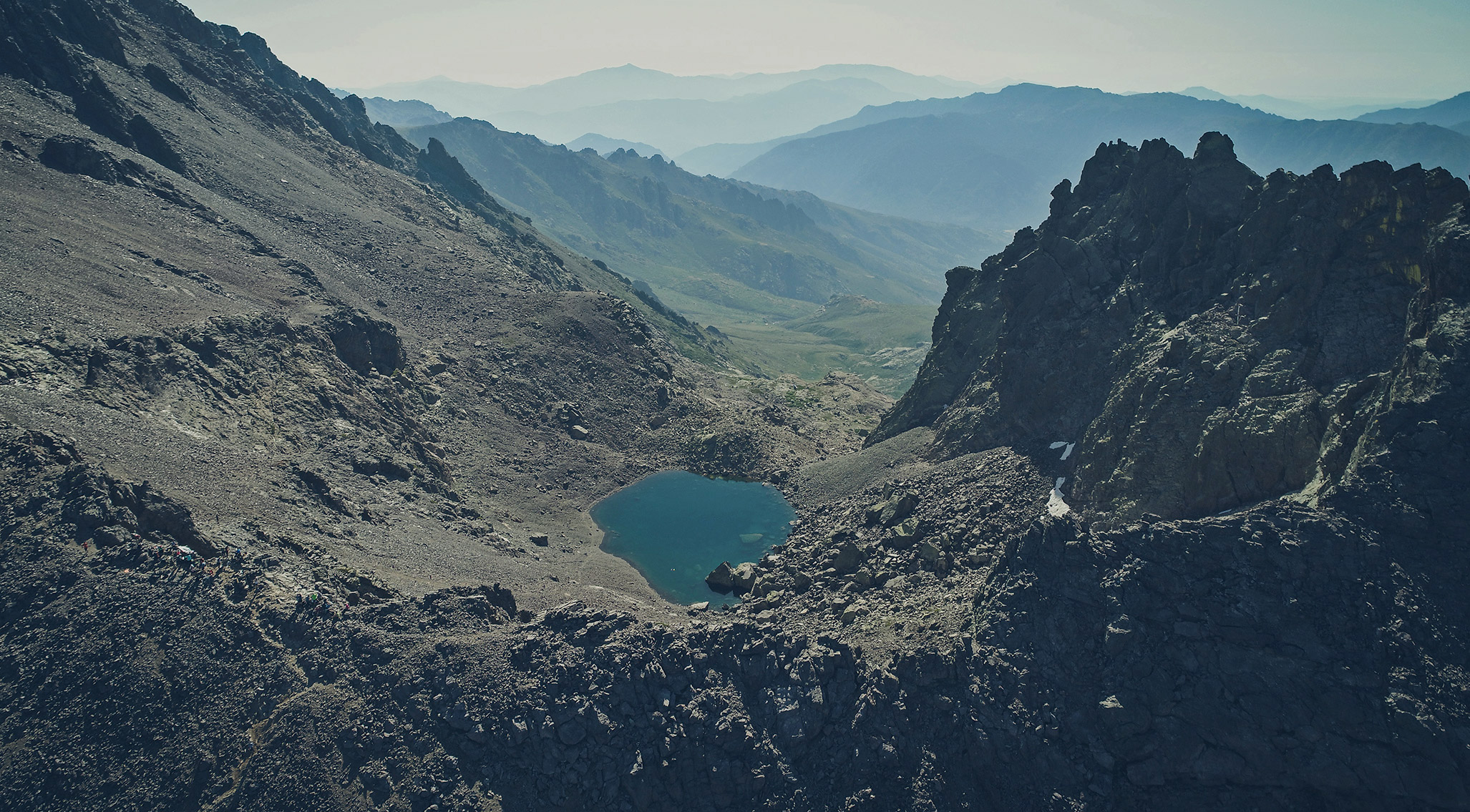 Lac du Cintu Corse vu par drone — Restonica Trail 2021 Visualta haute montagne