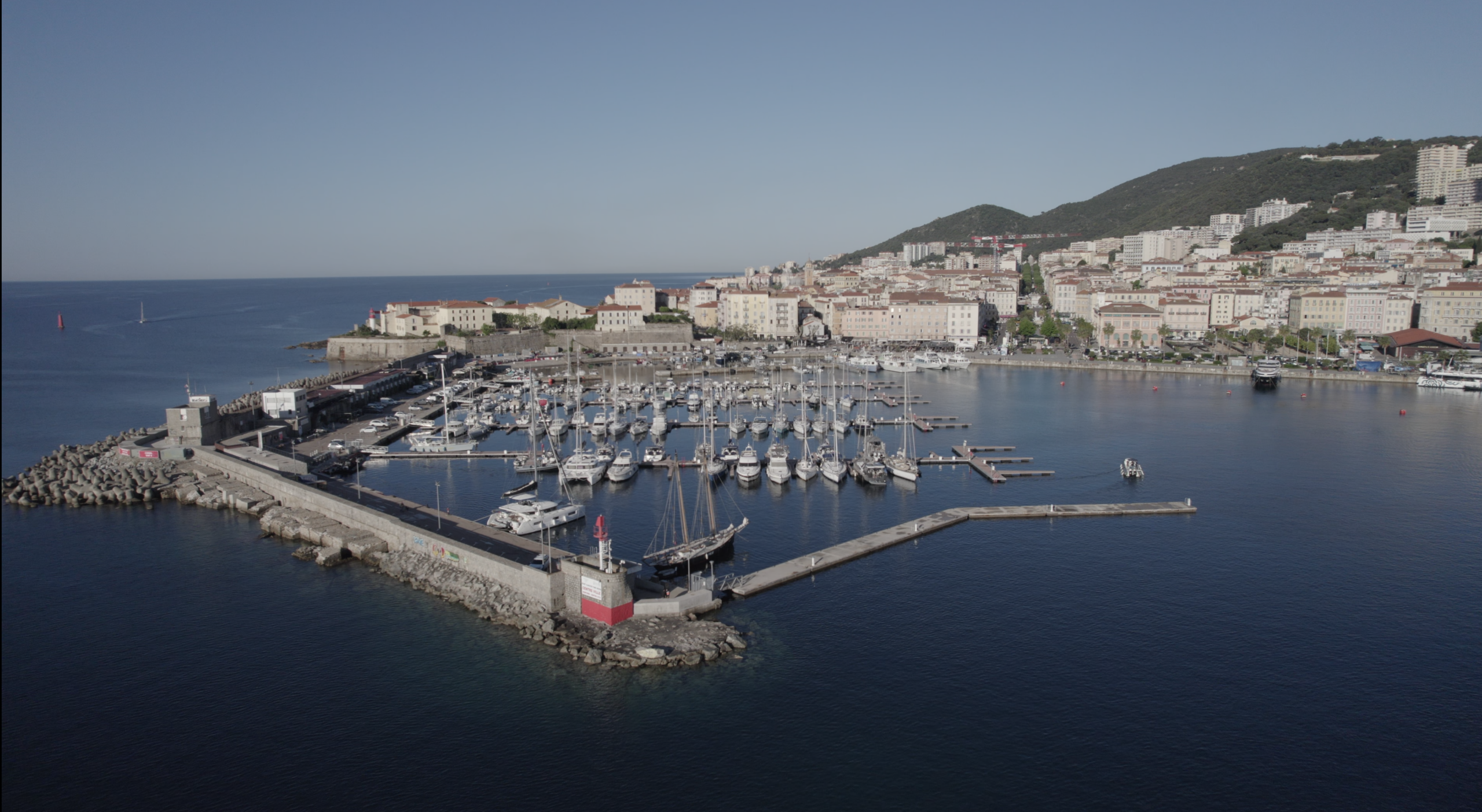 Vue drone Ajaccio axes circulation projet CAPA — Visualta aménagement territorial Grand Ajaccio